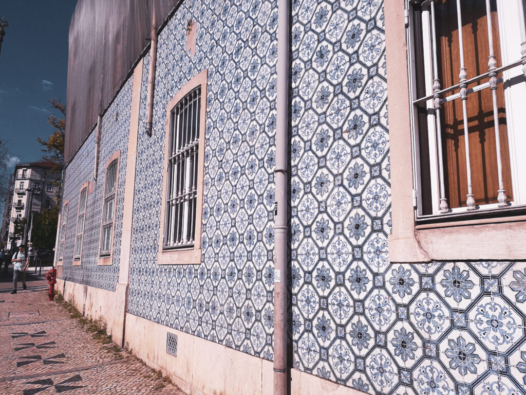 centre-ville-lisbonne azulejos